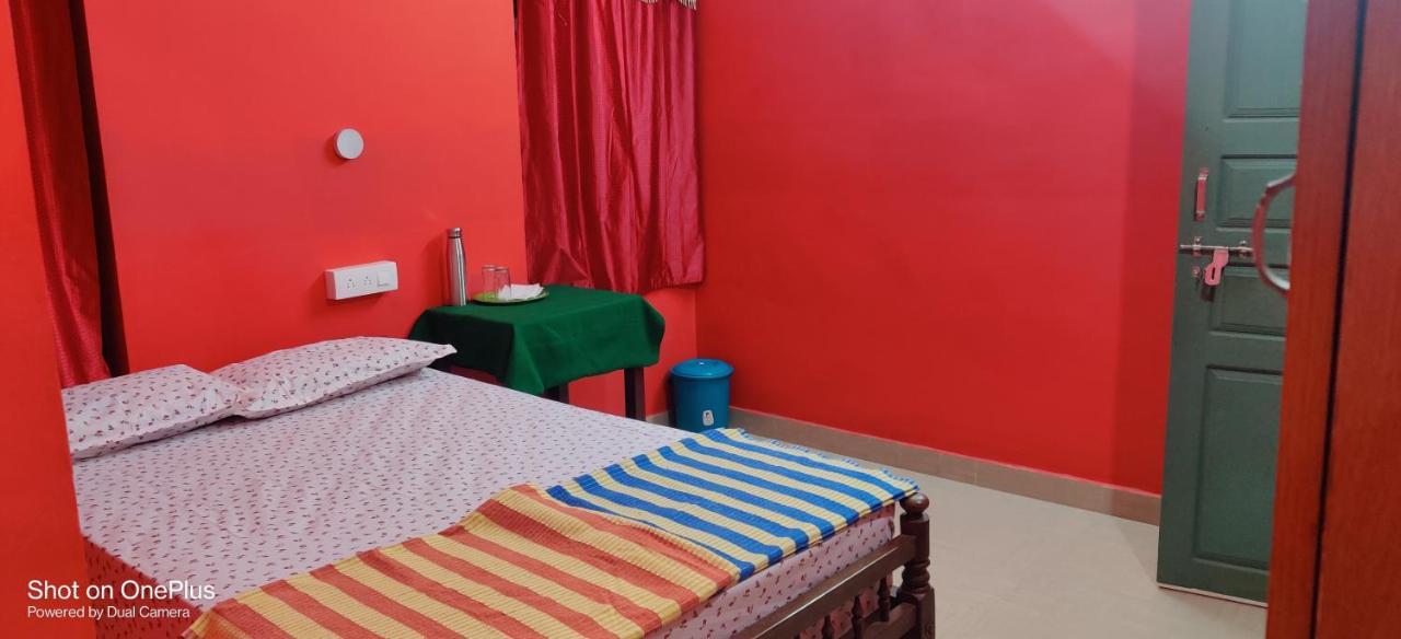 Sajeev Home Stay Cherai Beach Exterior photo