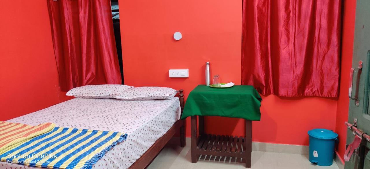 Sajeev Home Stay Cherai Beach Exterior photo